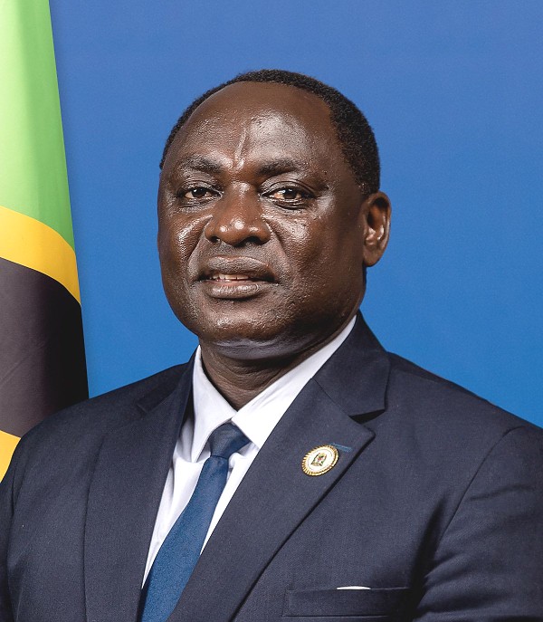 Mej. Gen. Richard Mutayoba Makanzo