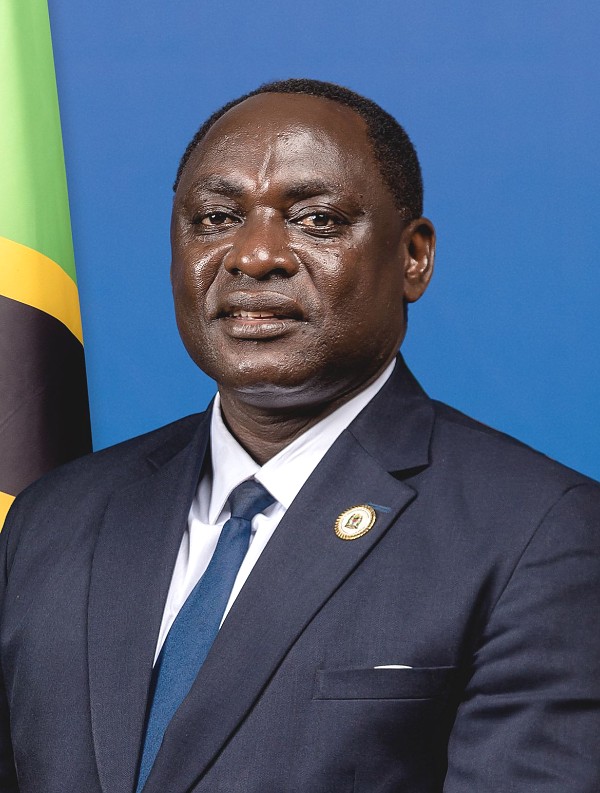 Mej. Gen. Richard Mutayoba Makanzo